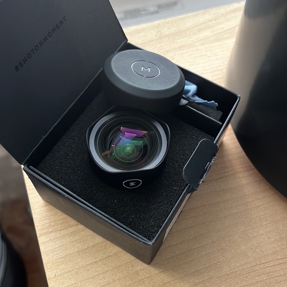 Moment Wide Angle Lens